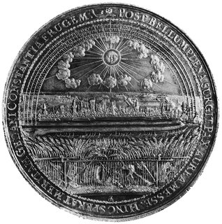 medal sygnowany h (Jan Höhn jun.) wybity w 1660 roku z okazji zawarcia Pokoju Oliwskiego, Aw: Na tle panoramyGdańska łan zboża, wokół napis: POST BELLUM.., Rw: Napis w 17 wierszach, niżej herb Gdańska, Racz.144,H-Cz.2148 R3, srebro 79.5 mm, 115.78 g., medal ten jest uważany za jedno z najdoskonalszych dzieł Höhna, stangabinetowy, piękna stara patyna