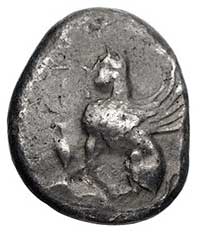 WYSPY JOŃSKIE- Chios, stater 480-460 pne, Aw: Sfinks siedzący w lewo, Rw: Czteroczęściowy wklęsły ..