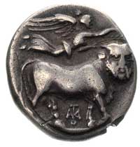 KAMPANIA- Neapolis, stater 450- 340 pne, Aw: Głowa nimfy w diademie w prawo, za nią hełm tessalski..