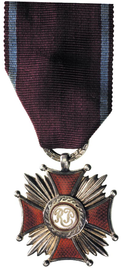 Srebrny Krzyż Zasługi, wersja moskiewska, srebro 40 x 40 mm, emalia, wstążka z końca lat 40-tych, rzadki