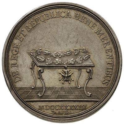 August III - medal nagrodowy autorstwa Wermuth’a 1743 r., Aw: Popiersie króla w prawo, poniżej sygnatura, w otoku napis AUGUSTUS III D.G. REX POLONIARUM, Rw: Stół na nim przewieszony order Orła Białego, poniżej data MDCCXXXXIII 3.AUG, w otoku napis DE REGE ET REPUBLICA BENE MERENTIBUS, H-Cz. 2766, srebro 52.5 mm, 58.08 g