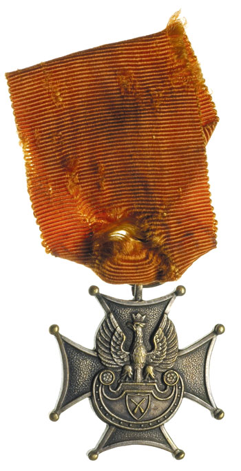 Krzyż Armii Ochotniczej 1920, rzadka wersja tłoczona stemplem bez liter AO i daty 1920, mosiądz, 36 x 36 mm, Stela 14.2, oryginalna wstążka