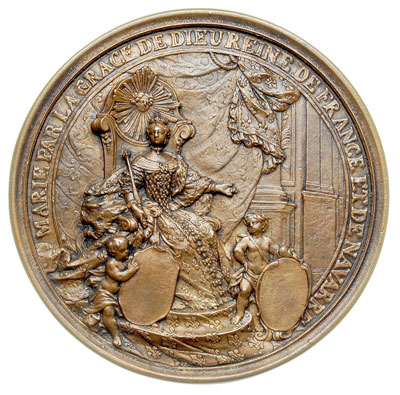 Maria Leszczyńska żona Ludwika XV, XIX-wieczny medalion francuski, Siedząca na tronie królowa, poniżej dwa putta podtrzymujące tarcze, nad królową napis w półkolu MARIE PAR LA GRACE DE DIEU REINE DE FRANCE ET DE NAVARRE, brąz 113 mm, lany i cyzelowany, Jaworski 69