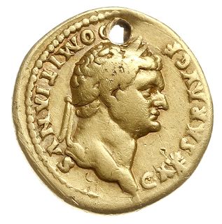 Domicjan 81-96 - jako cezar za rządów Wespazjana, aureus 77-78, Rzym, Aw: Popiersie w prawo, DOMITIANVS CAESAR AVG F, Rw: Wilczyca stojąca w lewo, karmiąca dwoje bliźniąt: Romulusa i Remusa, u dołu łódź, złoto 7.10 g, C. 50, Calico 820a, BMCRE 237-239, moneta przedziurawiona w epoce, bardzo ciekawy typ monety z legendarną sceną założycieli Rzymu, znalezionych w łodzi i wykarmionych przez wilczycę, symbol miasta Rzym