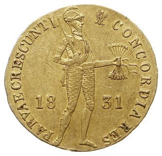 dukat 1831, Warszawa, odmiana z kropką za pochodnią, złoto 3.47 g, Palge 271, drobne rysy w tle, rzadsza odmiana