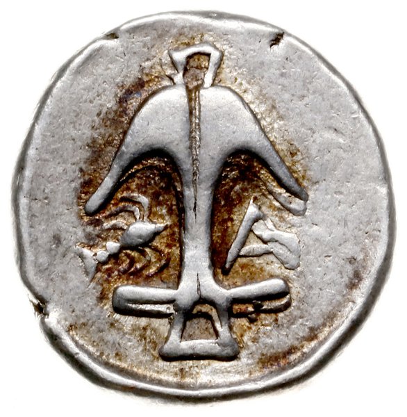 drachma 400-350 pne, Aw: Głowa Gorgony na wprost