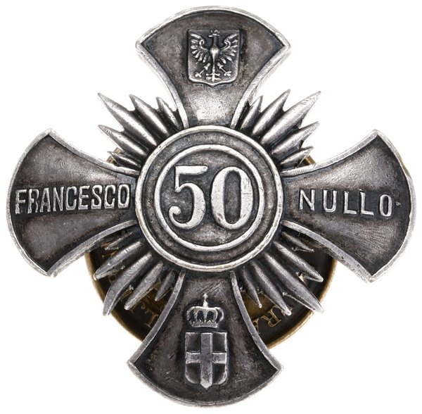 żołnierska odznaka pamiątkowa 50. Pułku Strzelców Kresowych im. Francesco Nullo, Krzyż z zaokrąglonymi  końcami ramion, w kątach promienie, na górnym ramieniu tarcza z Orłem, na bocznych FRANCESCO - NULLO,  na dolnym herb Włoch, w medalionie 50, na stronie odwrotnej nabite A.NAGALSKIiSKA,  odznaka jednoczęściowa, mocowana na słupek, nakrętka sygnowana IKRAJ.MEDALJERNIA / A.NAGALSKI /  WARSZAWA / BIELAŃSKA 16