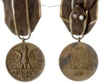 medal POLSKA SWEMU OBROŃCY, brąz, z zawieszką i 