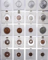 różne, zestaw monet różnych krajów m. in.: Papui Nowej Gwinei, Somalii, Kambodży,..