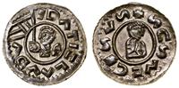 denar 1061–1086, Aw: Popiersie księcia z proporc