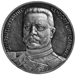 medal sygn. L CH LAUER NURNBERG, wybity w 1914 r. poświęcony feldmarszałkowi Hindenburgowi zwycięzcyw kampanii w Prusach Wschodnich, Aw: Popiersie feldmarszałka i napis, Rw: Alegoryczna scena przedstawiającaZygfryda walczącego z rosyjskim niedźwiedziem, na rancie SILBER 990, srebro 33.5 mm, 17.95 g.