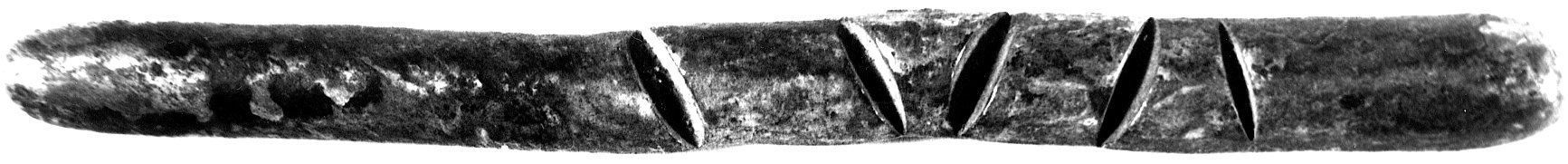 sztabka litewska starszy typ, j.w., obły pręt z 5 nacięciami długości 144 mm, waga 102.77 g., Kiersnowski j.w.,stara patyna