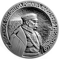 medal wybity z okazji odsłonięcia pomnika Józefa Piłsudskiego w Białymstoku 1996, Aw: Półpostać ma..