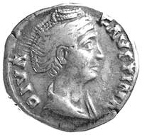 denar, Aw: Popiersie w prawo i napis DIVA FAVSTINA, Rw: Aeternitas lub Junona stojąca z głową w le..