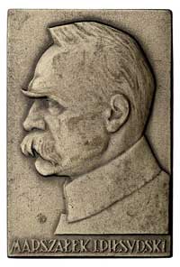 Józef Piłsudski- plakieta autorstwa J. Aumillera 1926 r.; Popiersie w mundurze brygadiera w lewo i..