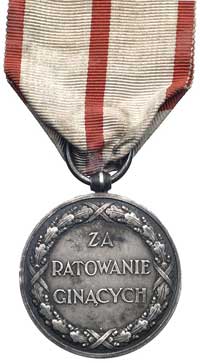 medal Za ratowanie ginących, srebro, na rancie punca, 35 mm, wstążka, rzadki i ładnie zachowany