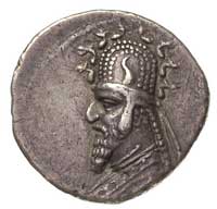 PARTIA, Sinatrukes 77-70 r. pne, drachma, Aw: Popiersie w tiarze w lewo, Rw: Król z łukiem na tron..