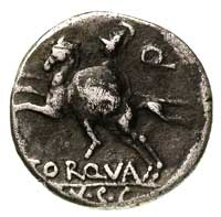 L. Manlius Torquatus 113/112 pne, denar, Aw: Roma w hełmie, za głową napis ROMA, pod brodą X, Rw: ..