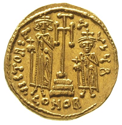 Konstans II 654-668, solidus, Konstantynopol, Aw: Popiersia Konstansa II i Konstantyna IV w koronach na wprost, w otoku napis, Rw: Dlugi krzyż stojący na globie, podtrzymywany przez Herakliusza i Tyberiusza Konstantyna, złoto 4.51 g, Sear 964, piękny egzemplarz
