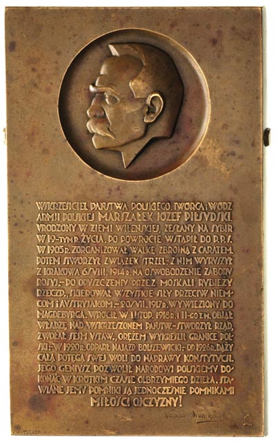 Józef Piłsudski, plakieta sygnowana J. Aumiller, 1931, z podstawką, brąz 61x102 mm, nakład ponad 4000 sztuk, Strzałkowski 41