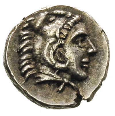 Macedonia, Filip II 359-336 pne, obol, Aw: Głowa Heralkesa w lwiej skórze, Rw: Trójząb, z lewej napis FILIPPOY srebro 0.81 g, Sear 6675, SNG Cop. 540, notowana jedynie odbitka w złocie, rzadka i pięknie zachowana moneta
