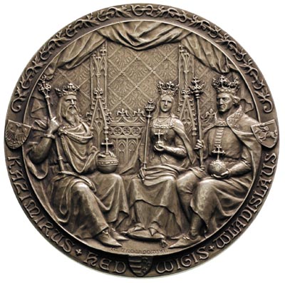 500-lecie Uniwersytetu Jagiellońskiego, medal autorstwa W. Trojanowskiego 1900 r., Aw: Siedzące postacie władców