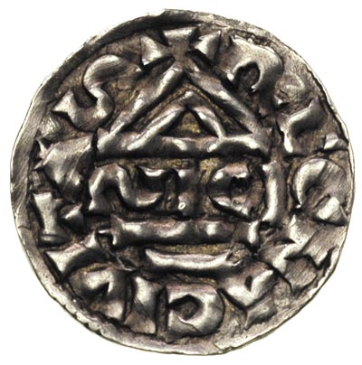 Ratyzbona, książę Otto 976-982, denar, Aw: Krzyż z czterema kulkami między ramionami, napis OTTO DVX, Rw: Kapliczka, napis REGNA CIVITAS / NICI, srebro 1.37 g, Hahn 17.h1, patyna