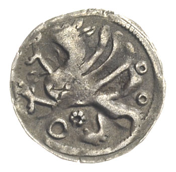 Stargard- miasto, denar II połowa XV w, Aw: Długi krzyż, w polach gwiazdy z kółkami, Rw: Gryf w lewo, w polu kółka, 0.51 g, Dbg 245c, patyna