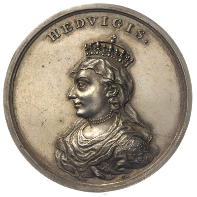 królowa Jadwiga- medal ze świty królewskiej autorstwa J.F. Holzhaeussera 1780-1792, Aw: Popiersie w koronie w lewo, u góry HEDWIGIS, Rw: Napis poziomy w trzynastu wierszach, srebro 40.19 g, 45 mm, Więcek 89, H-Cz. 3423 (R3), Racz.601, wyśmienity stan zachowania, patyna