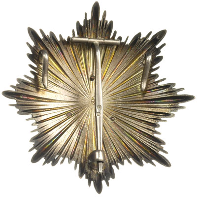 Krzyż Wielki (I klasa) Orderu Odrodzenia Polski w oryginalnym pudełku wraz ze wstęgą, nadany w 1938 roku, krzyż złocony emaliowany 68 mm, gwiazda orderowa srebrna emaliowana na stronie odwrotnej punce, 74 mm, piękny stan zachowania