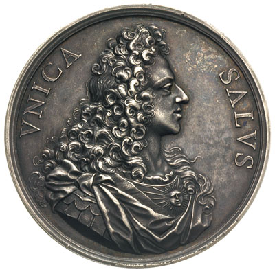 medal autorstwa Otto Hameraniego, Aw: Popiersie króla i napis VNICA SALVS, Rw: Hanowerski koń tratujący lwa i jednorożca, w oddali panorama Londynu, powyżej w półkolu napis QVID. GRAVIVS. CAPTA, poniżej data MDCCXXI, srebro 49.47 g, 49 mm
