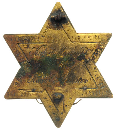 odznaka Cesarskiego Towarzystwa Myśliwskiego nadana Karolowi Meisnerowi, odznaka dwuczęściowa w kształcie gwiazdy sześcioramiennej, złocona, mosiądz 64 x 55 mm, na stronie odwrotnej numer nr 1007, brak zapinki, Patrikiew-Bojnowicz s. 299