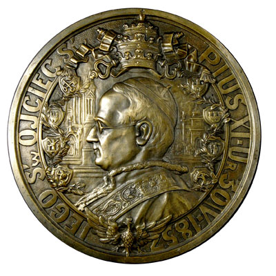 Pius XI -jednostronny medalion wydany nakładem Towarzystwa Popierania Wytwórczości Polskiej w Warszawie