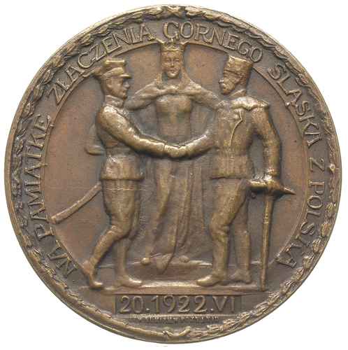 medal lany autorstwa J. Chylińskiego na powrót Górnego Śląska do Polski, Aw: Górnik z żołnierzem podają sobie dłonie