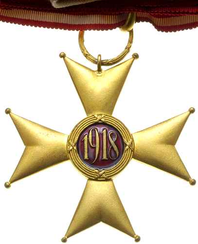 Krzyż Komandorski Orderu Odrodzenia Polski III klasa, krzyż złocony 58 x 58 mm ze wstążką, oryginalne pudełko, pięknie zachowany