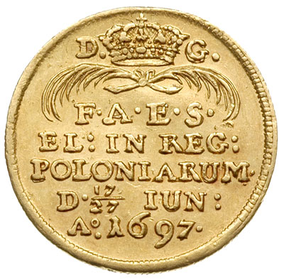 dukat koronacyjny 1697, Drezno, Aw: Król na koniu w prawo, Rw: Pod koroną napis F A E S / EL IN REG / POLONIARUM / D 17/27 IUN / Ao 1697, złoto 3.44 g, Kahnt 241, Merseb. 1389