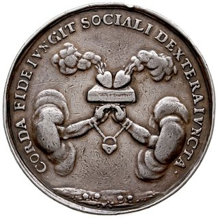 medal zaślubinowy sygnowany E F, bez daty (I poł