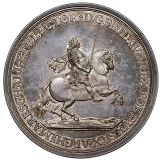 Medal wikariacki z 1741 r. autorstwa H.F.Wermutha, Aw: Król na koniu w prawo i napis wokoło D G FRID AVG REX POL DVX SAX ARCHIMARESCHALL ET ELECTOR, Rw: Barokowy stół z otwartą księgą, powyżej wystająca z obłoków ręka z mieczem i napis PRO LEGE DEFENSIONE, poniżej w odcinku data MDCCXLI, srebro 64 mm, 115.90 g, bardzo rzadki, wyśmienicie zachowany, na boku ślad po sprawdzaniu próby srebra, piękna stara patyna