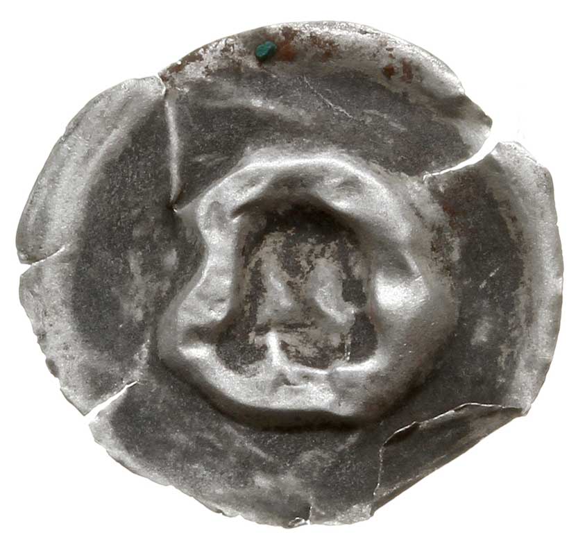 brakteat guziczkowy, koniec XIII w., Głowa z długimi włosami na wprost, krótka szyja, Wieleń 204 lub podobny, Sarbsk 78 lub podobny, srebro 0.11 g, pognieciony