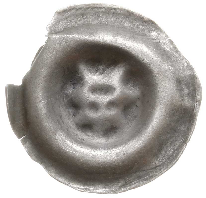 brakteat guziczkowy, początek XIV w., Schematyczna głowa ludzka w koronie na wprost, Przyłęk 14, Lubomia 42, srebro 0.22 g, brak fragmentu kołnierza