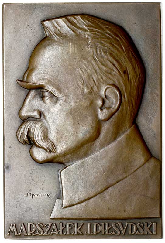 Marszałek Józef Piłsudski, plakieta sygnowana J. AVMILLER, 1926, brąz 91 x 61 mm, Strzałkowski -Plakiety 5, na stronie odwrotnej mała sygnatura Mennicy Państowej