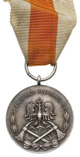 Srebrny Medal za Zasługi dla Pożarnictwa, na stronie odwrotnej numer 166, biały metal srebrzony 32 mm, wstążka