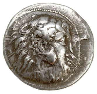 Celtowie Wschodni, naśladownictwo tetradrachmy Filipa III, Aw: Głowa w nakryciu ze skóry lwa w prawo, Rw: Zeus siedzący na tronie w lewo, trzymający orła i berło, przed nim słabo czytelny monogram, srebro 16.59 g, Kostial 900-901, Göbl 579/10, Castelin 1346, ładniej wybite szczegóły rysunków niż egzemplarze z cytowanych publikacji, patyna