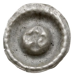 brakteat guziczkowy, początek XIV w., Łeb barana w prawo, na kołnierzu promienie, srebro 0.32 g, Przyłęk 16, Lubomia 50