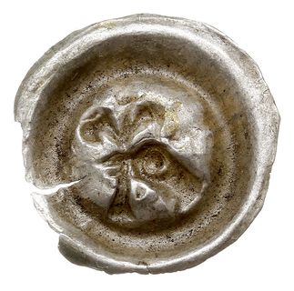 brakteat guziczkowy, XIII w., Głowa ptaka w prawo, trzymającego w dziobie lilię, za nim kulki, srebro 0.22 g, Wieleń 135, Kop. 208, pięknie zachowany ale pęknięty