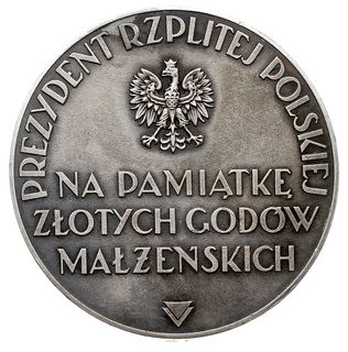 medal na pamiątkę Złotych Godów Małżeńskich auto