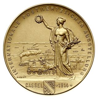 medal nagrodowy sygnowany M&W ST (Mayer & Wilhelm) z Wystawy Filatelistycznej w Cassel 1914 r., Aw: Postać kobieca na tle dyliżansu pocztowego, pociągu i statków, wokoło napis INTERNATIONALE POSTWERTZEICHEN AUSSTELLUNG, poniżej CASSEL - 1914, Rw: Poziomy napis w wieńcu Zur Feier des ... Philatelistenvereine, złoto 0.900, 40.05 mm, 50.04 g, lekko zapiłowany na obrzeżu, rzadki