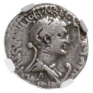 denar 34 pne, Aleksandria, Aw: Głowa Marka Antoniusza w prawo, armeńska tiara po lewej, ANTONI ARMENIA DEVICTA, Rw: Popiersie Kleopatry w prawo, przed nim dziób galery, CLEOPATRAE REGINAE REGVM FILIORVM REGVM, Craw. 543/1, Syd. 1210, RSC 1, srebro 3.52 g, moneta w pudełku firmy NGC z oceną F 4/5 i 2/5, bardzo rzadka moneta z okresu walki o władzę, triumfu Marka Antoniusza w Armenii i parady z tej okazji w Aleksandrii