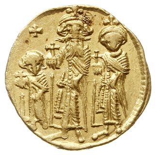 solidus, 632-635, Konstantynopol, Aw: Trzej cesarze stojący na wprost, trzymający globy z krzyżami, Rw: Krzyż na czterostopniowej podstawie, po prawej monogram Ph, VICTORIA AVGЧ Η, w odcinku CONOB, DOC 33e, MIB 39, Sear 758, złoto 4.44 g