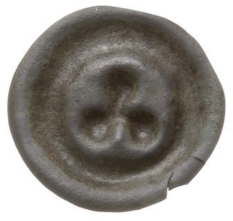 brakteat guziczkowy 2. poł. XIV w., Trójlistna rozeta (trzy kulki połączone liniami promienistymi  wychodzącymi ze środka), Fbg 1031, srebro 15 mm, 0.29 g, ciemna patyna